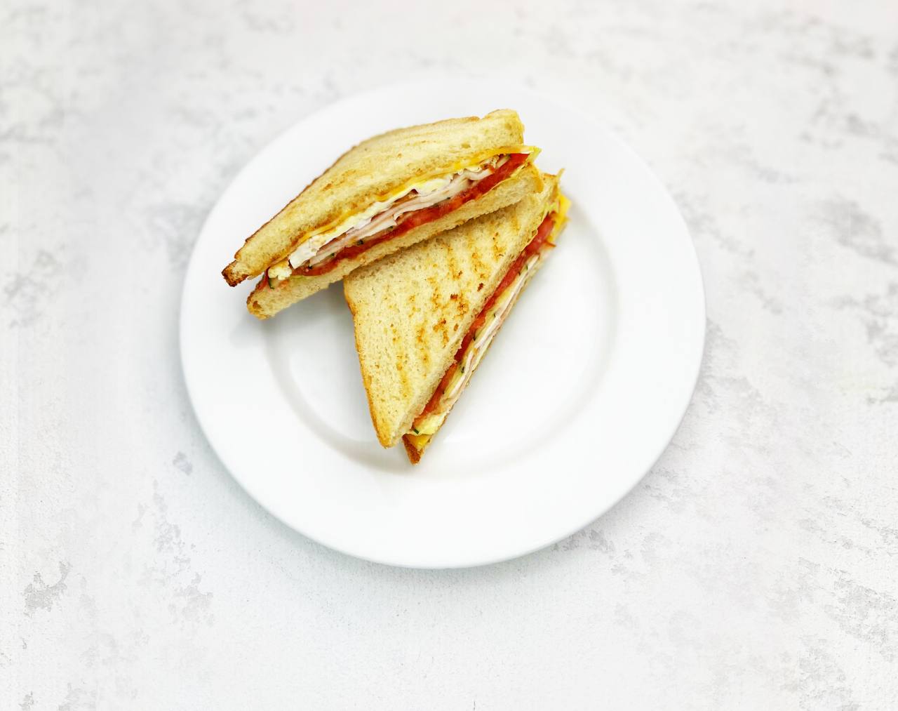Клаб сэндвич с курицей и беконом