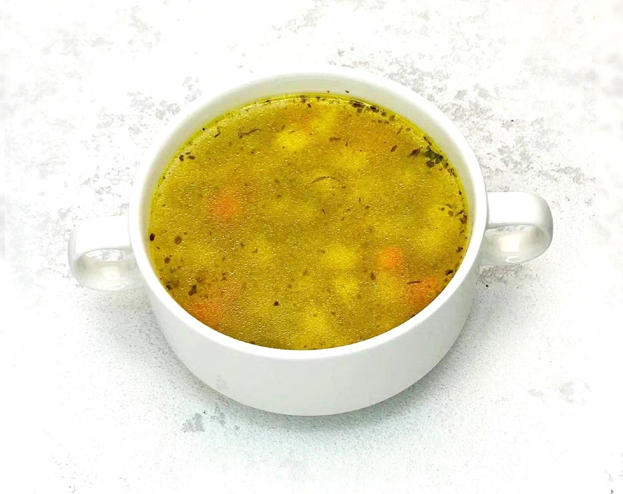 Суп картофельный с зеленым горошком и фасолью